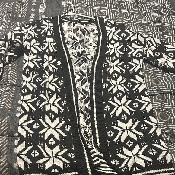 Maurices Sweaters - Maurices Black and White Patterned Cardigan